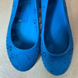 Gucci Rubber Turquoise Flat size 29